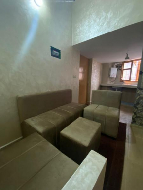Entire studio close to Sale, Marina, beach and transportation